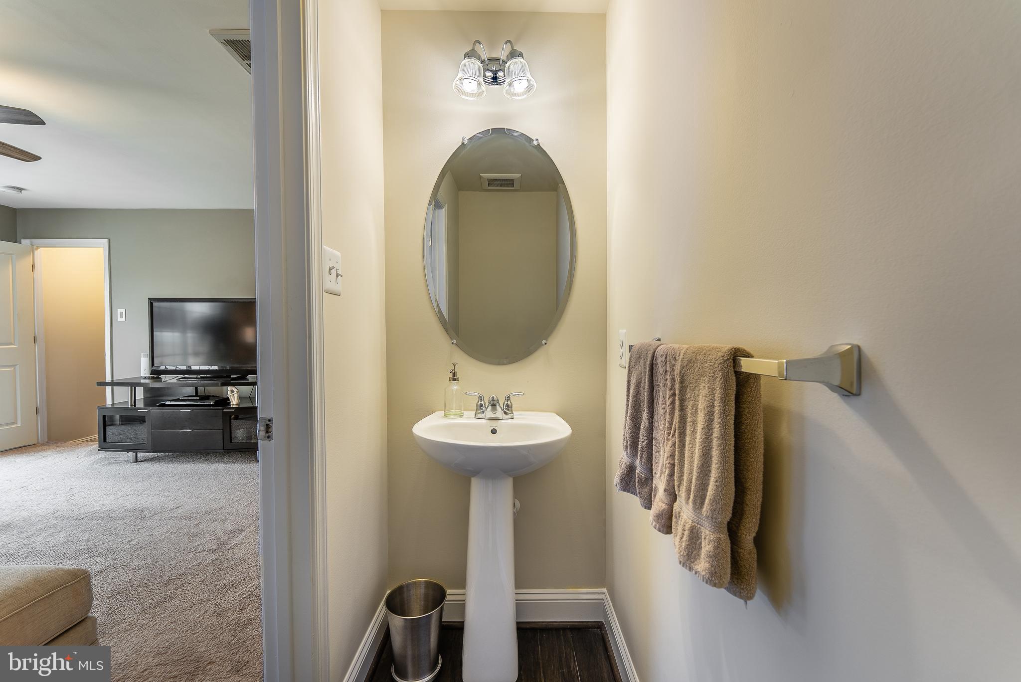 6037 Maple Hill Road Ellicott City, MD 21043 - Photo 23 of 59 LOFT LEVEL HALF BATH