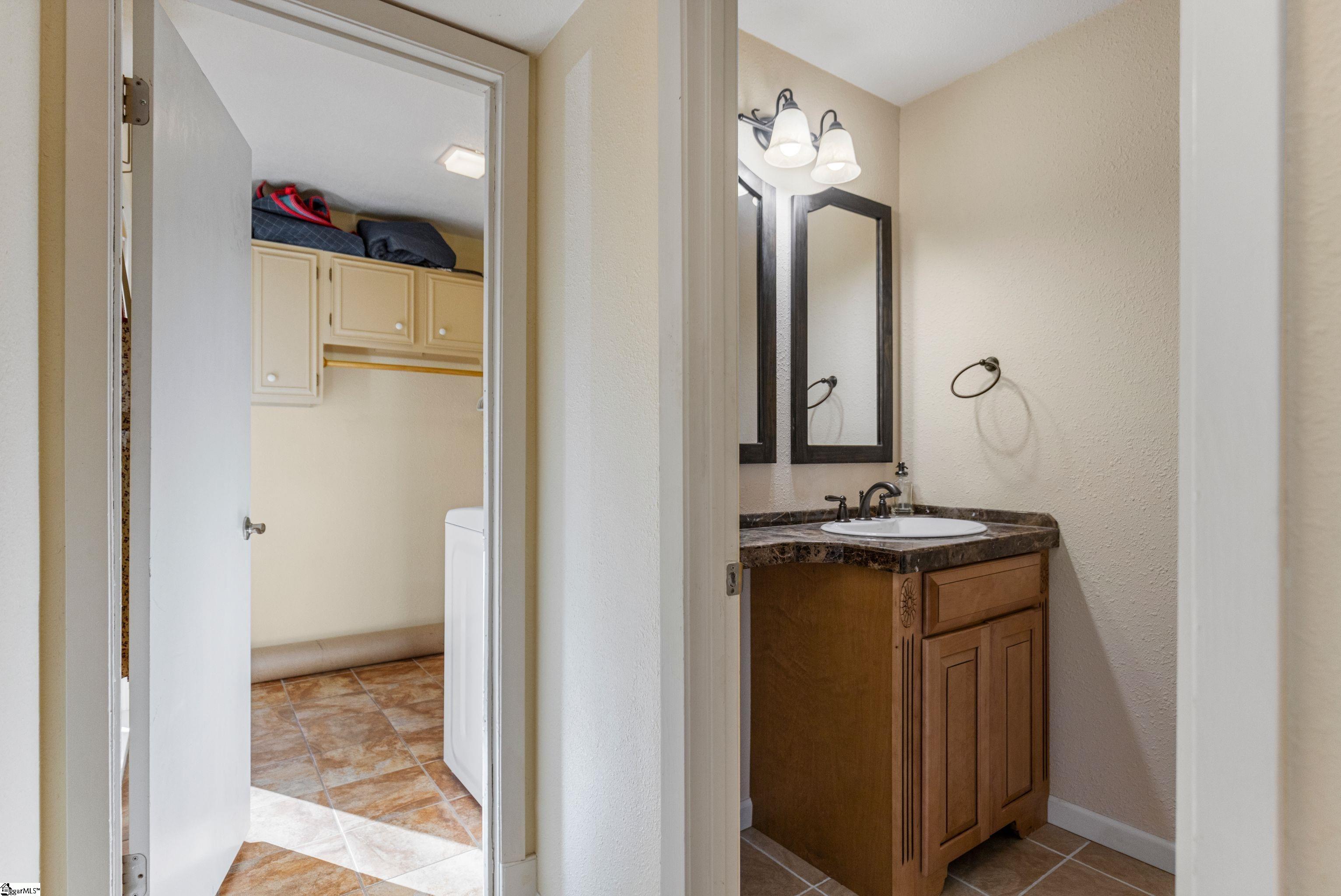 155 Ingleoak Lane Greenville, SC 29615 - Photo 17 of 40