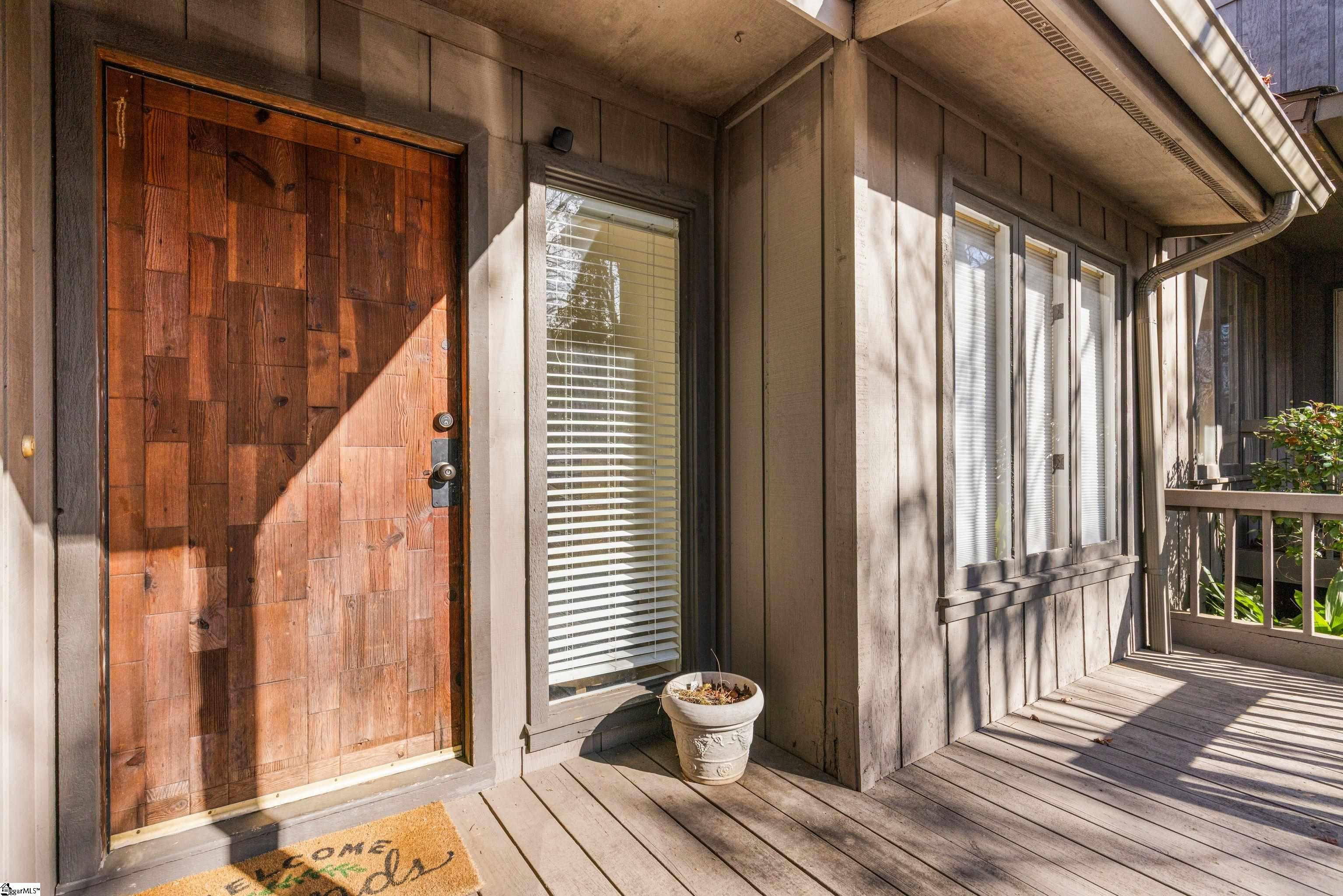 155 Ingleoak Lane Greenville, SC 29615 - Photo 2 of 40