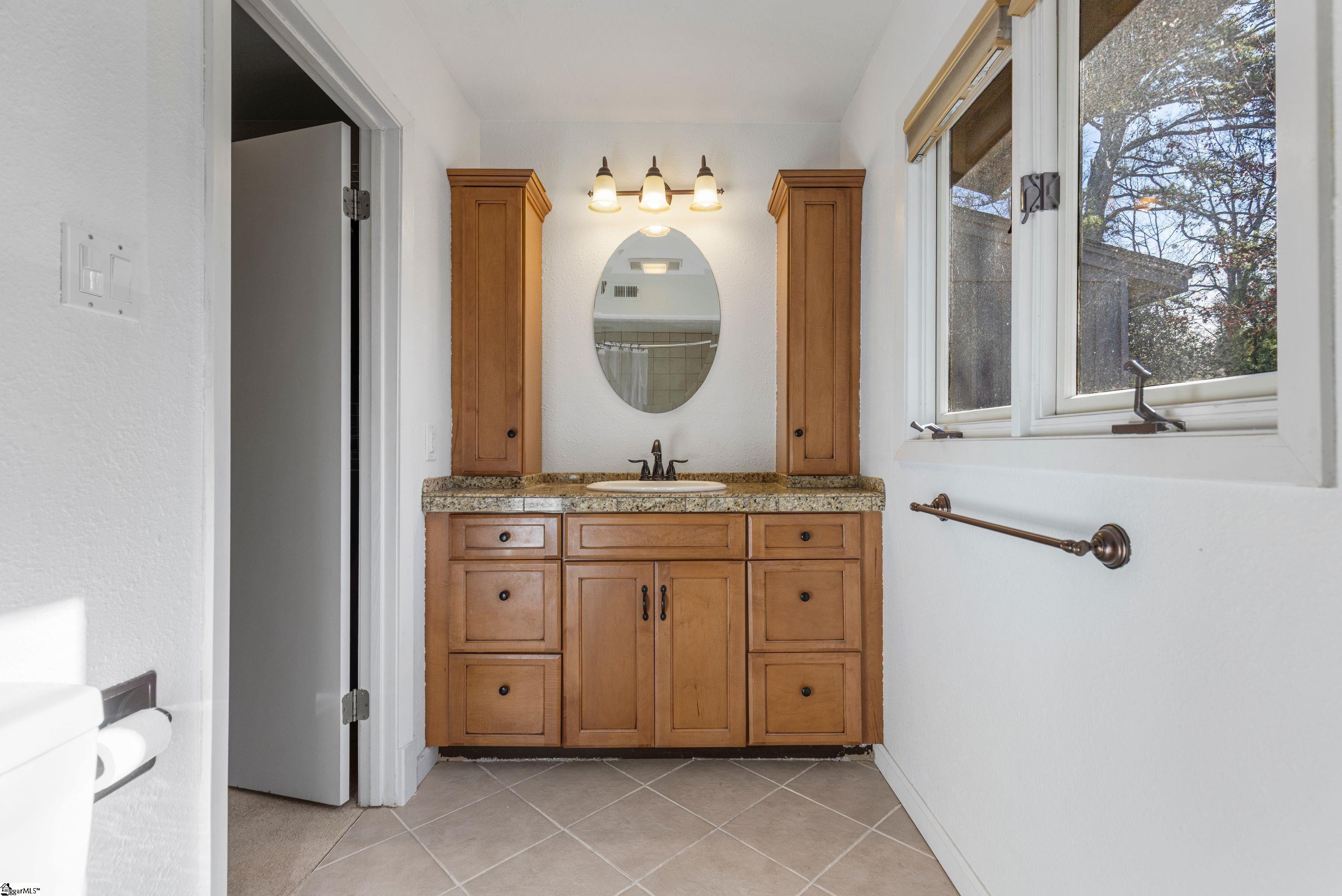 155 Ingleoak Lane Greenville, SC 29615 - Photo 21 of 40