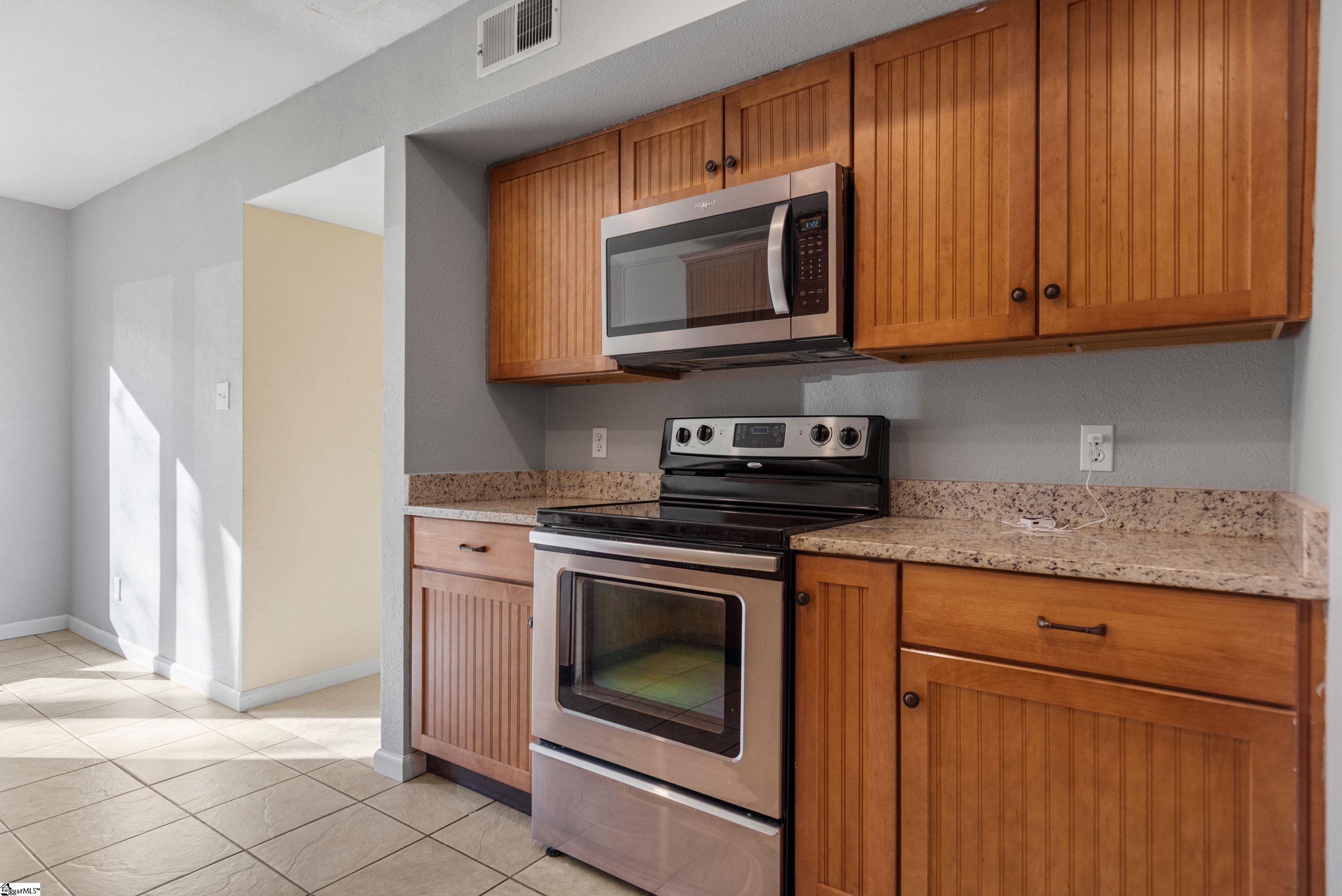 155 Ingleoak Lane Greenville, SC 29615 - Photo 6 of 40