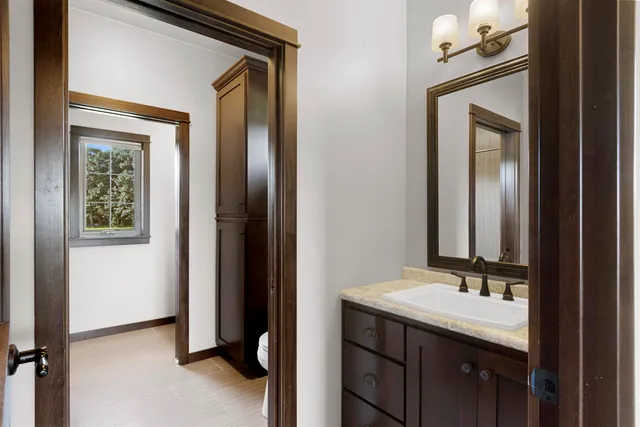 $839,900 | 3200 Gray Hawk Trail, Suamico, WI 54313