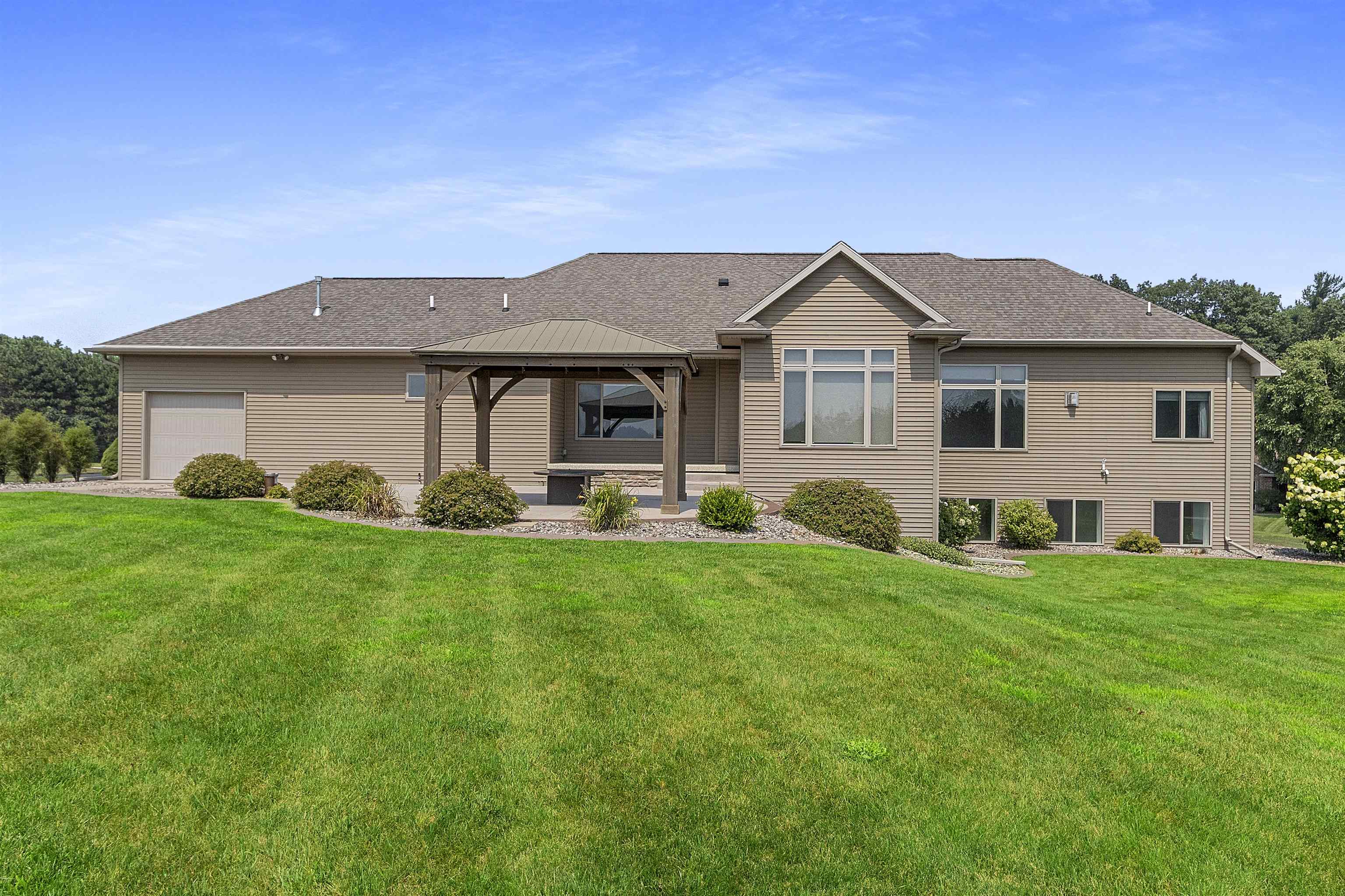 3200 Gray Hawk Trail Suamico, WI 54313 - Photo 70 of 84