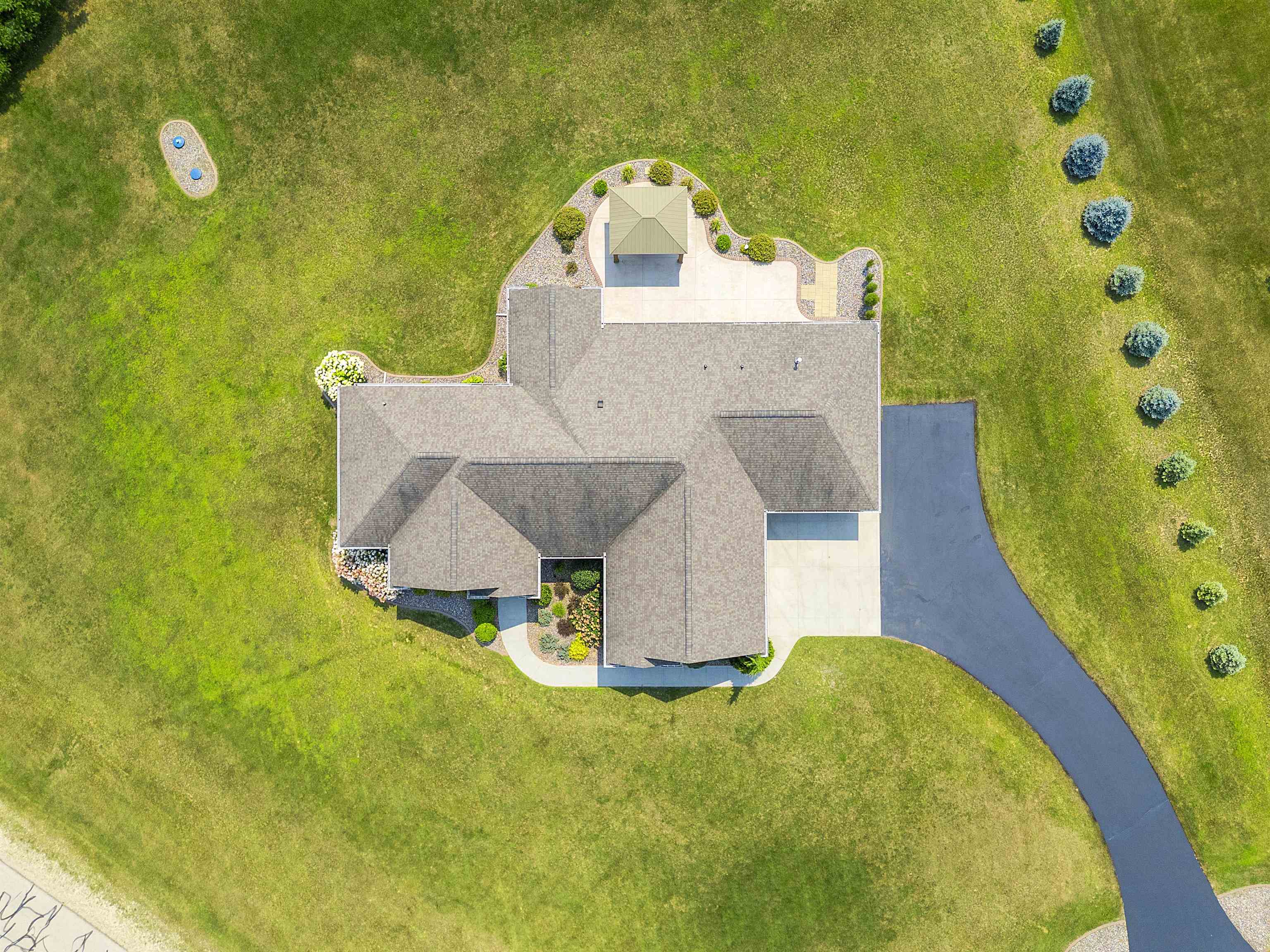 3200 Gray Hawk Trail Suamico, WI 54313 - Photo 82 of 84