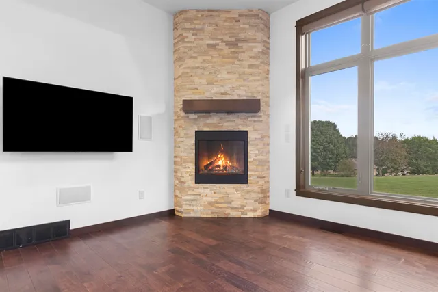 $839,900 | 3200 Gray Hawk Trail, Suamico, WI 54313