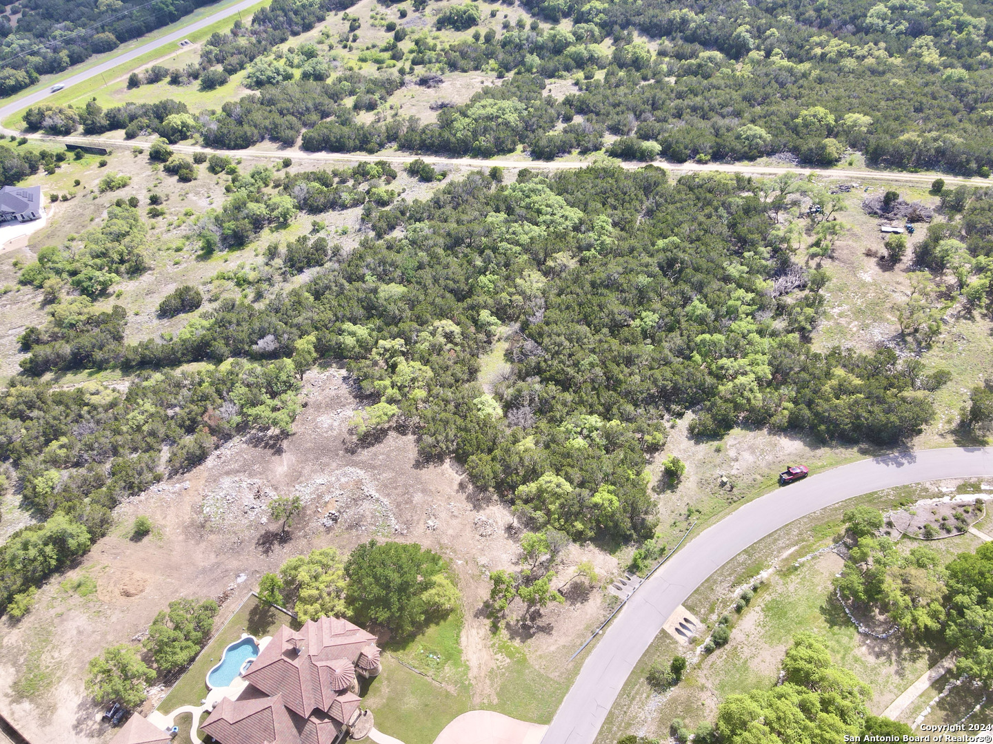 8110 Sky Vista Garden Ridge, TX 78266 - Photo 3 of 5 a view of a garden with a tree