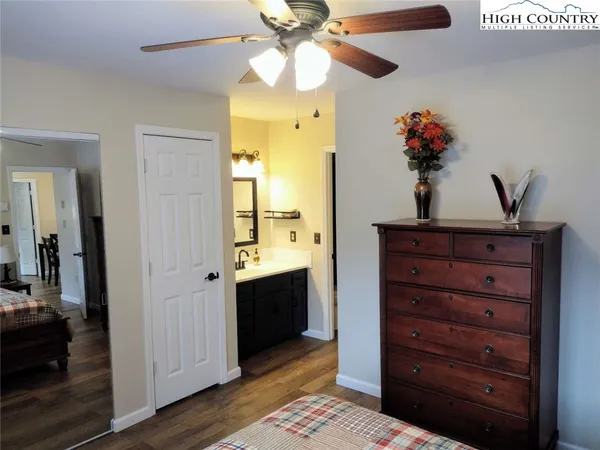 $439,000 | 176 Royal Oaks Drive, Unit 135, Blowing Rock, NC 28605