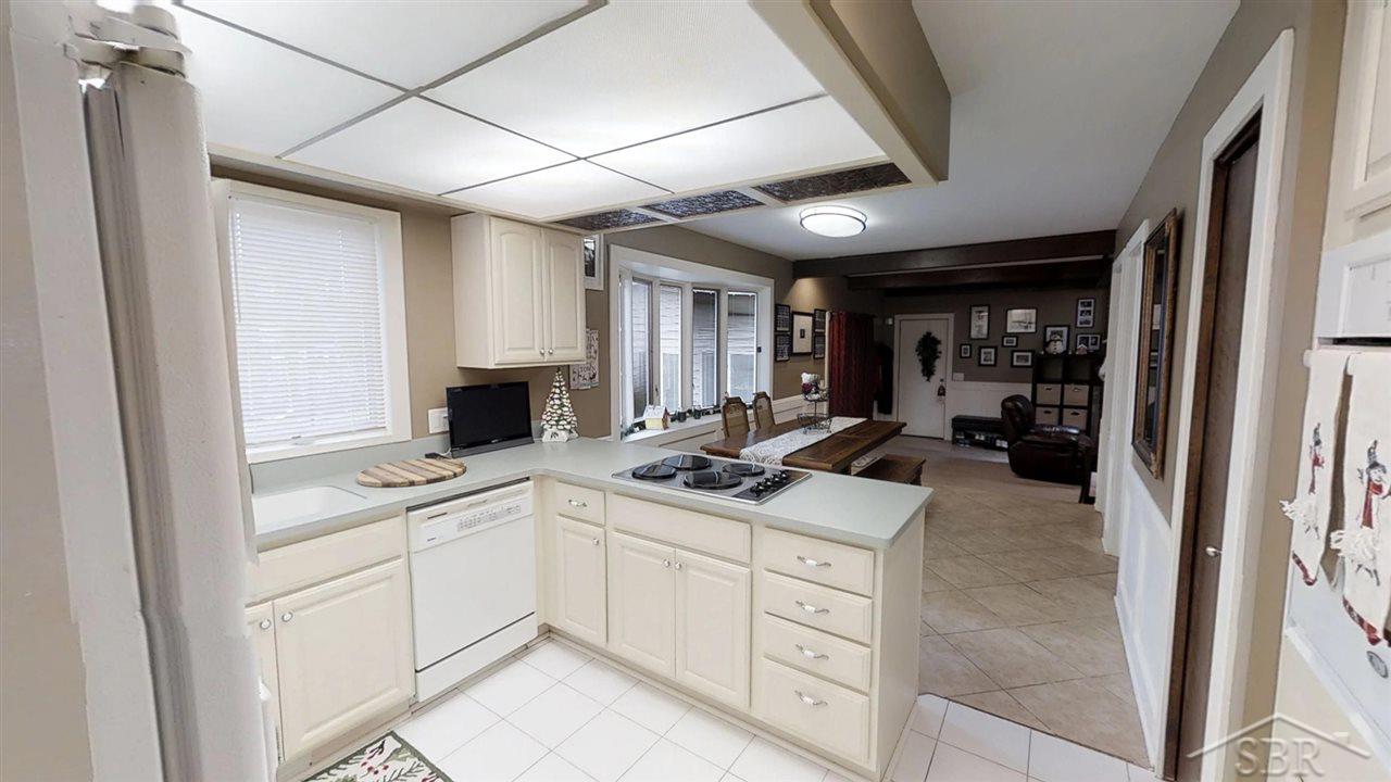 3815 Hemmeter Road Saginaw, MI 48603 - Photo 4 of 24 Gallery Image 4