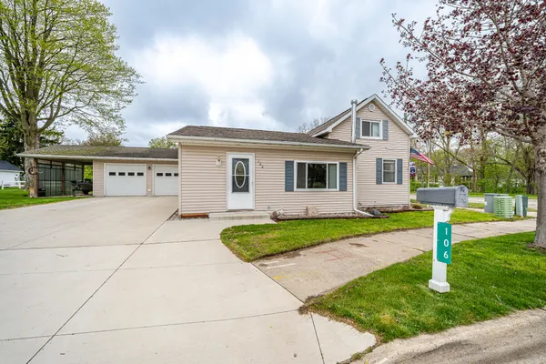 $257,500 | 106 Park Street, Portland, MI 48875