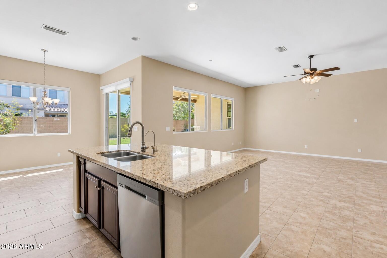 2827 East Muirfield Street Gilbert, AZ 85298 - Photo 10 of 54 Kitchen