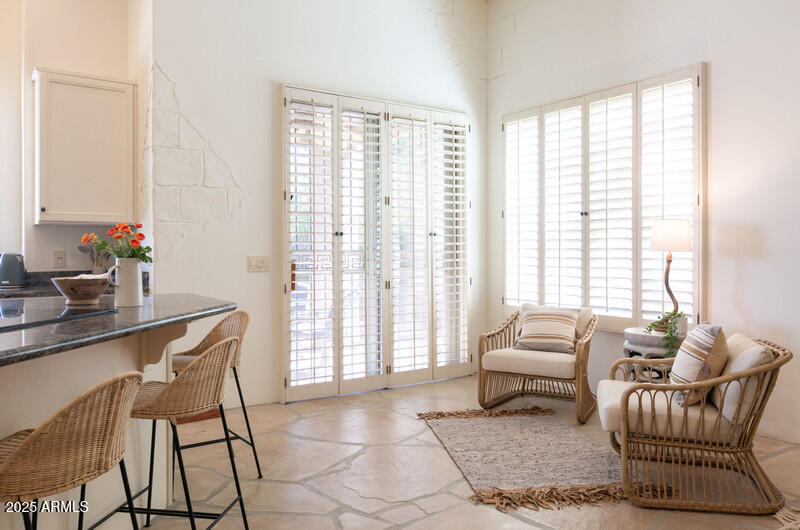 9796 East Gamble Lane Scottsdale, AZ 85262 - Photo 9 of 37 Kitchen Bar