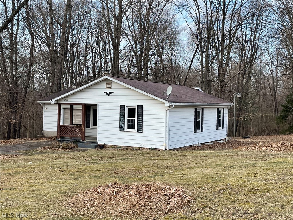 37934 Butcher Road Leetonia, OH 44431 - Photo 2 of 15