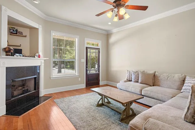 $2,100 | 845 Montgomery Street, Mandeville, LA 70448