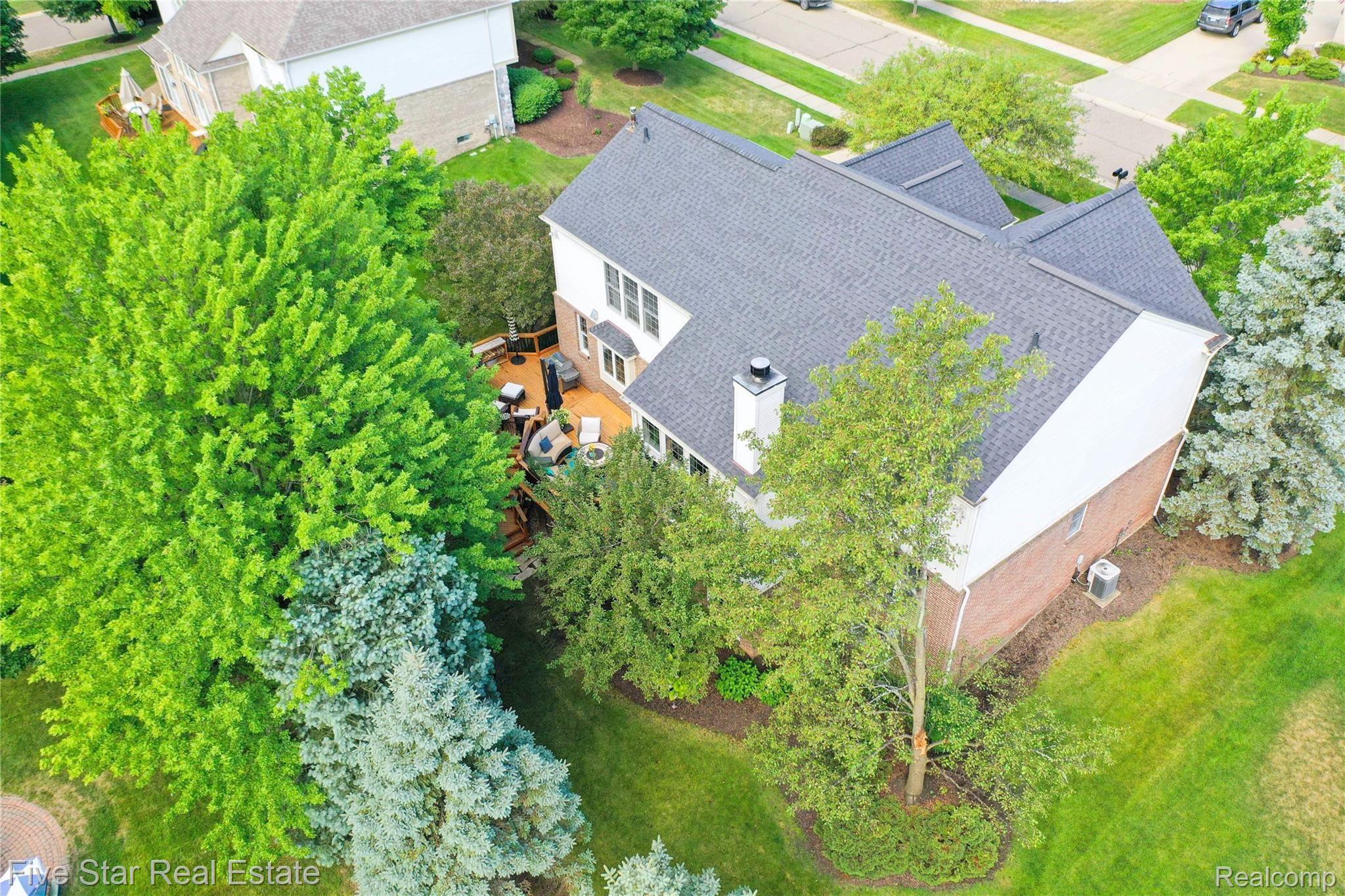 720 Loggers Circle Rochester, MI 48307 - Photo 61 of 63 61-Aerial View lV.jpg