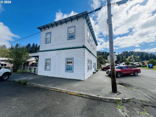$245,000 | 510 Fir Street, Powers, OR 97466
