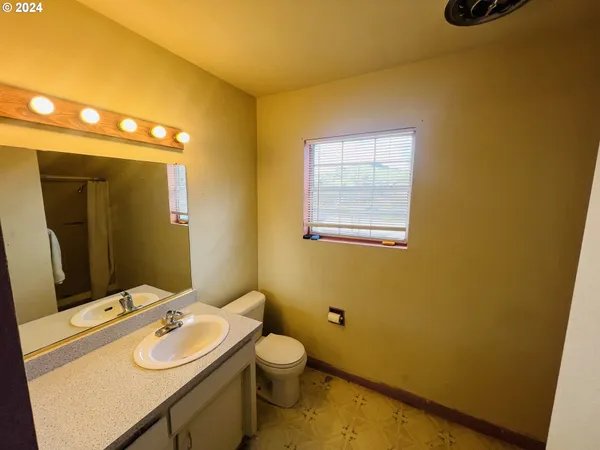 $245,000 | 510 Fir Street, Powers, OR 97466