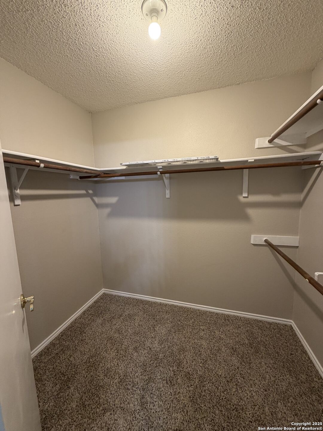 5955 Spring Crossing San Antonio, TX 78247 - Photo 9 of 17 an empty room