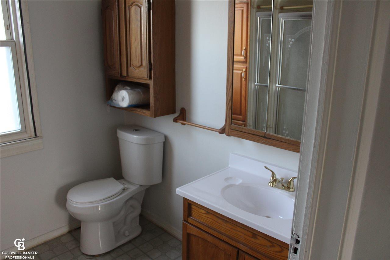 6402 East 10 Mile Road Warren, MI 48091 - Photo 30 of 58 50001506-29.JPG