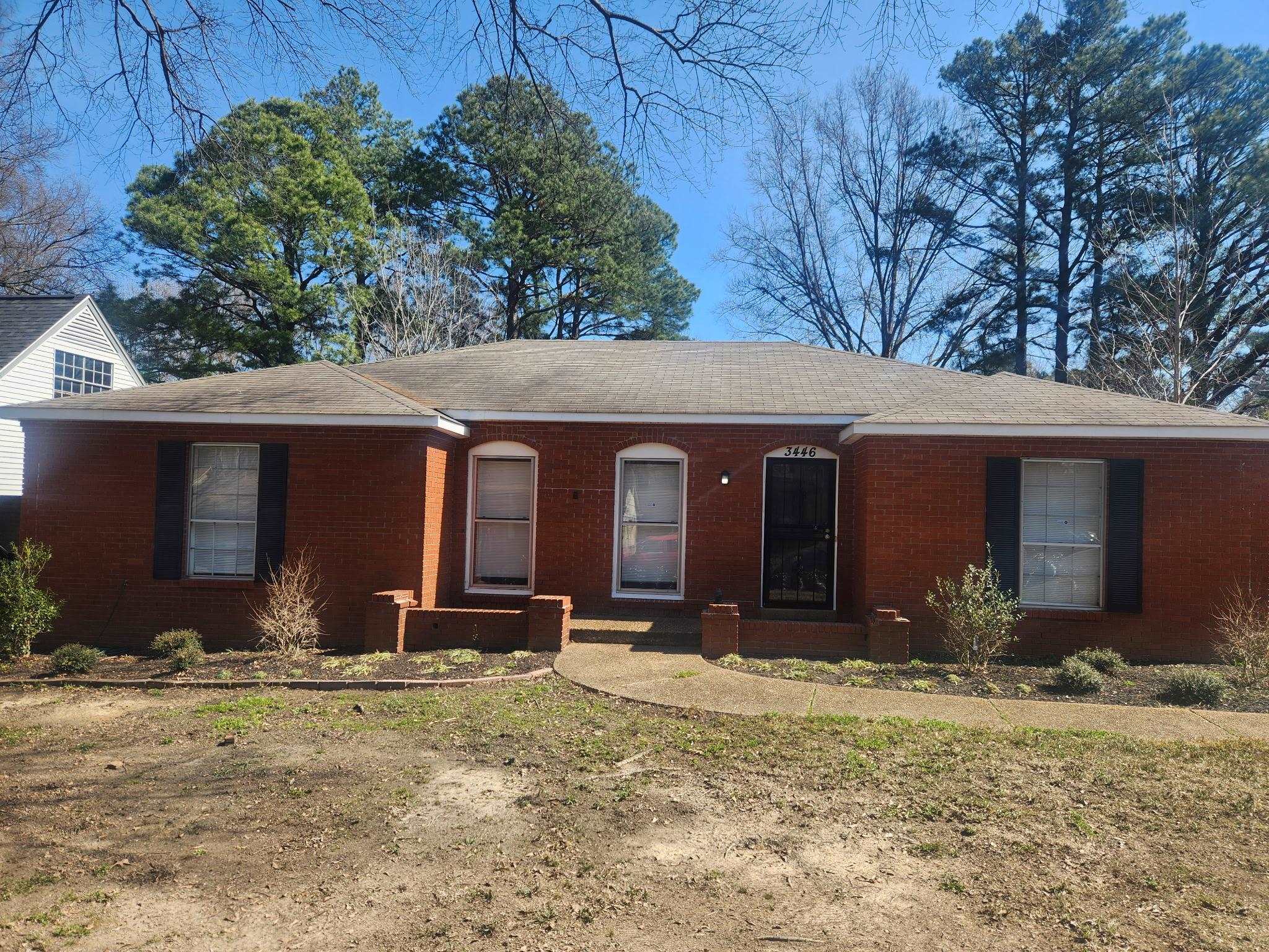 a front view of house with yard