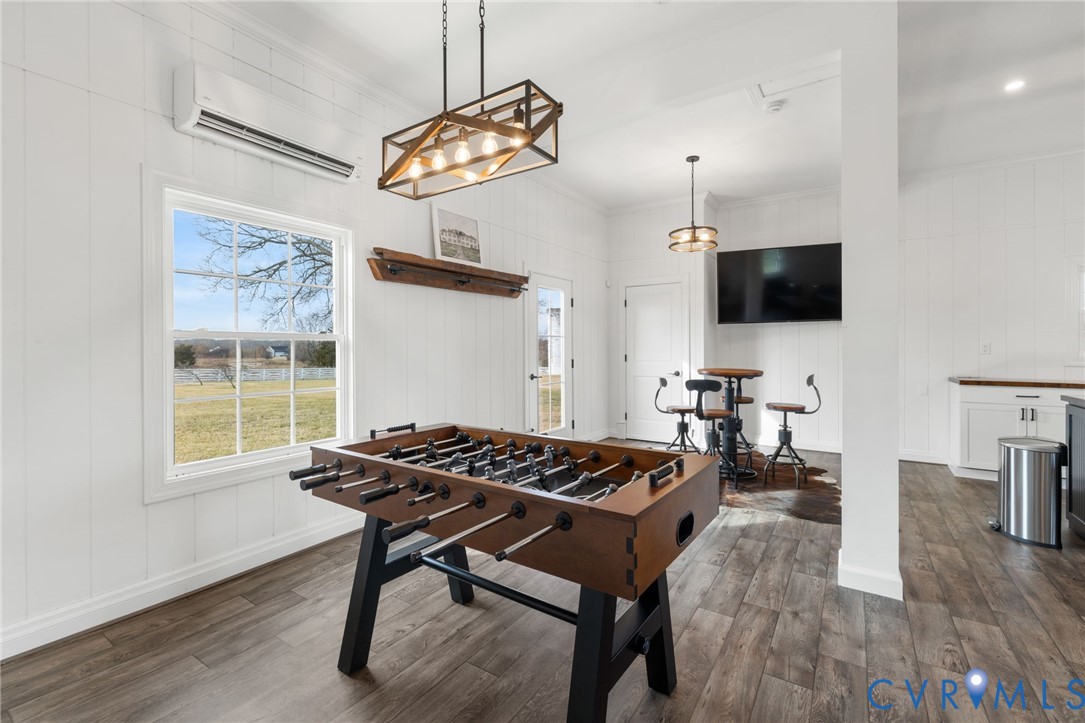 189 Old Buckingham Road Cumberland, VA 23040 - Photo 33 of 50 a view of a livingroom with furniture and a flat screen tv