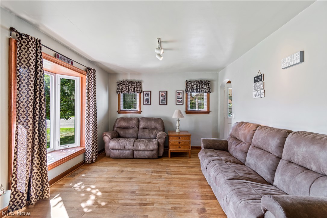 2945 15th Street Northwest Canton, OH 44708 - Photo 3 of 27 Gallery Image 3