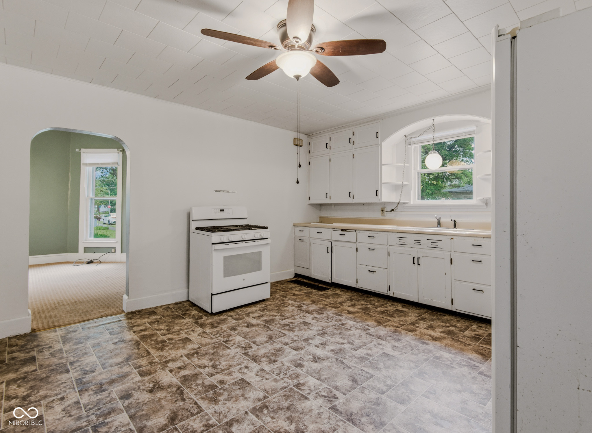 1902 Gilmore Street Columbus, IN 47201 - Photo 7 of 24