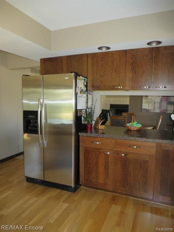 1015 Enfield Road Rochester Hills, MI 48307 - Photo 11 of 32