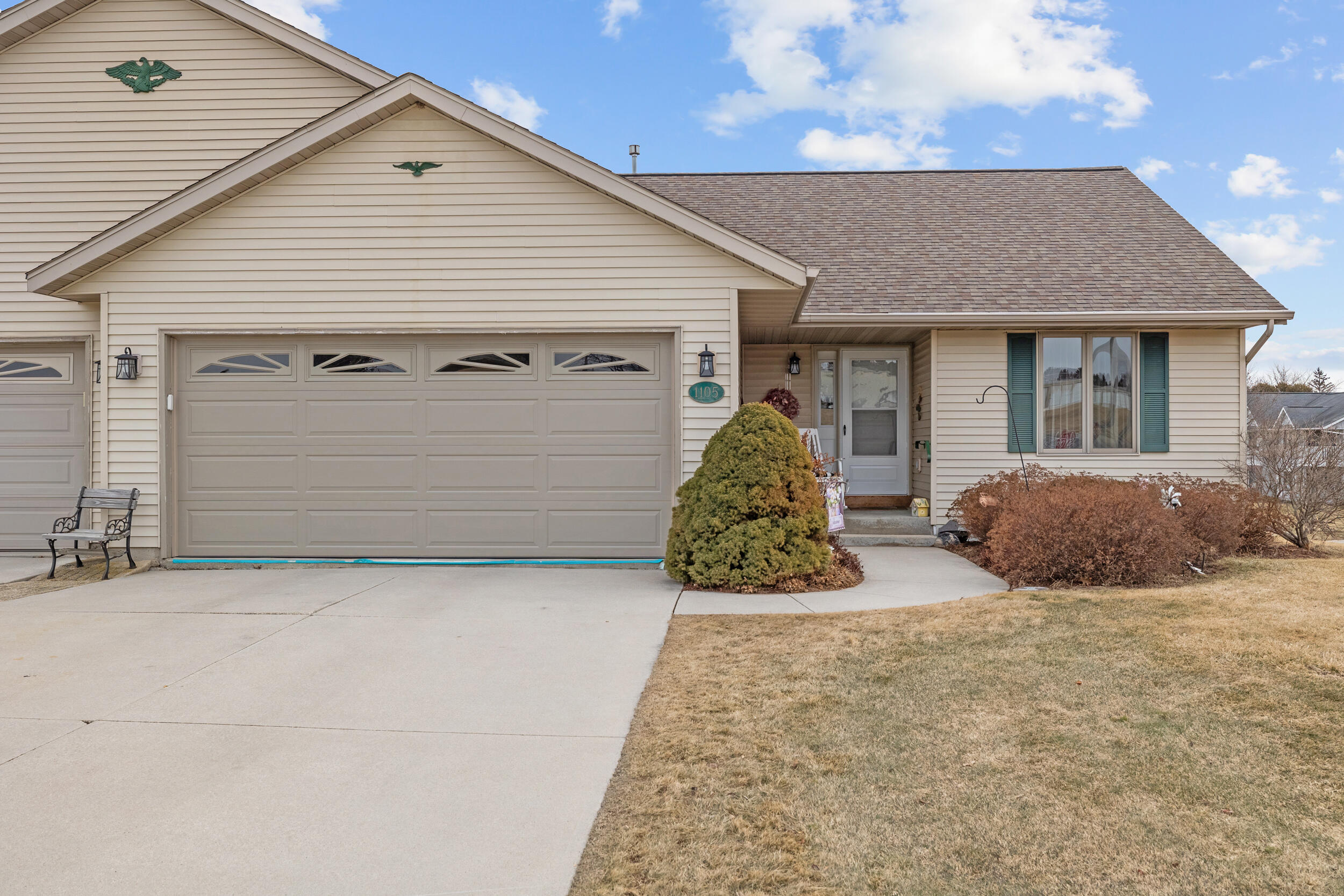1105 Linden Street, Unit 1107 Cleveland, WI 53015 - Photo 20 of 47 1105 Linden St