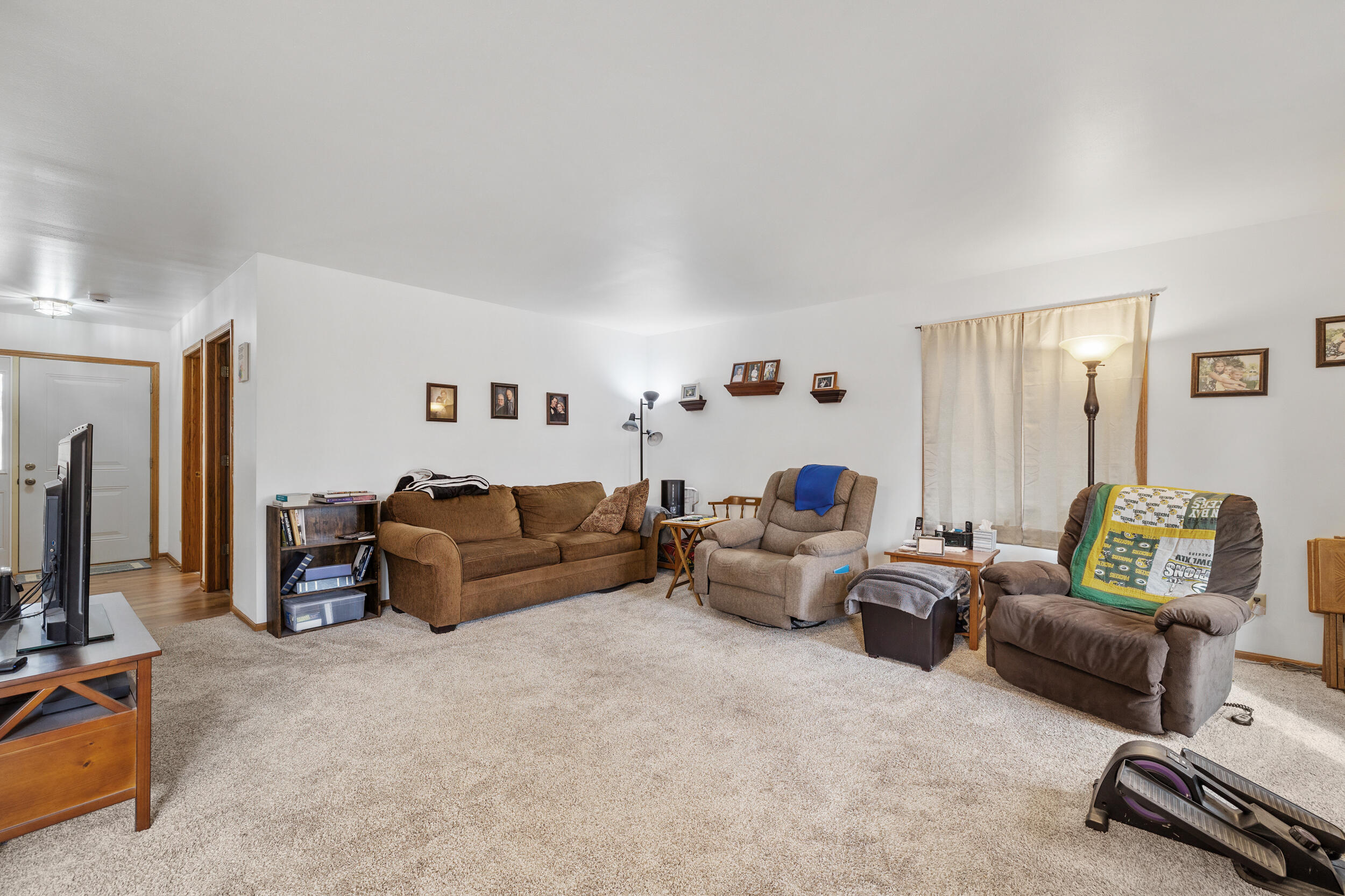 1105 Linden Street, Unit 1107 Cleveland, WI 53015 - Photo 30 of 47 1107 Living room 2