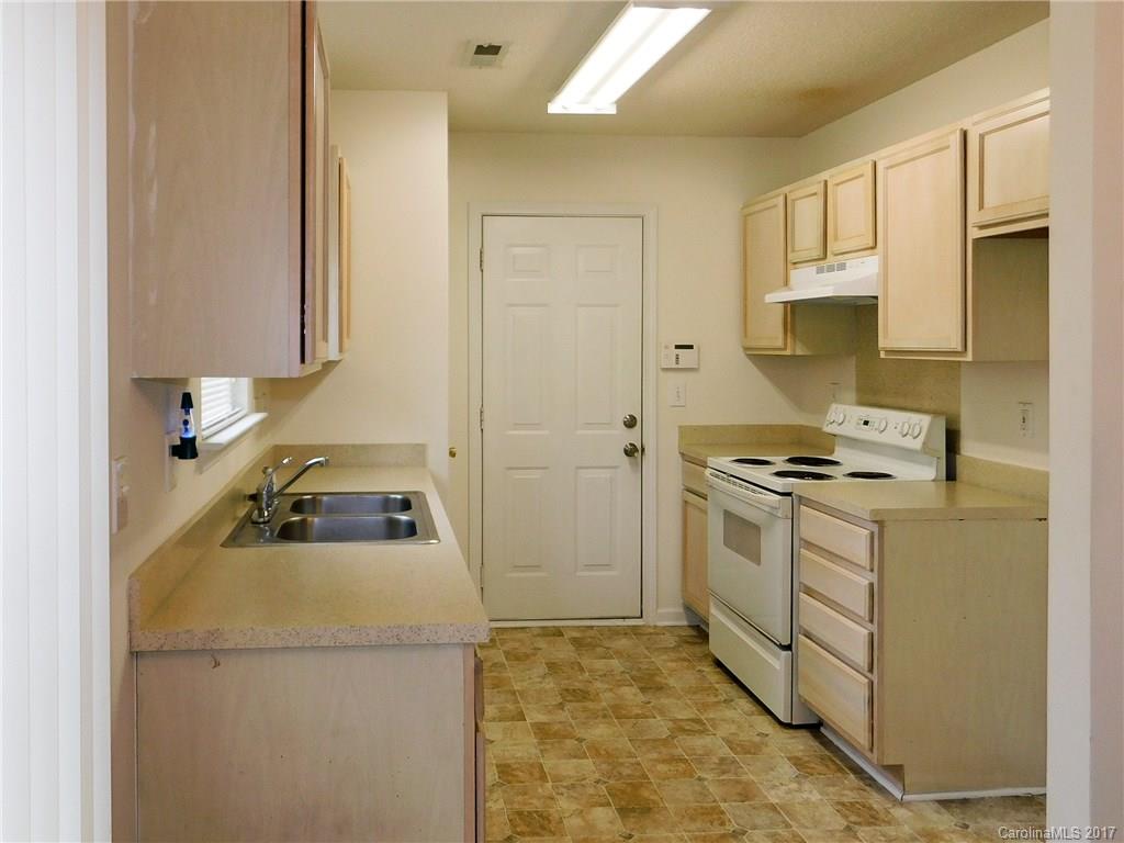 7804 Ebony Road Charlotte, NC 28216 - Photo 8 of 19 Gallery Image 8