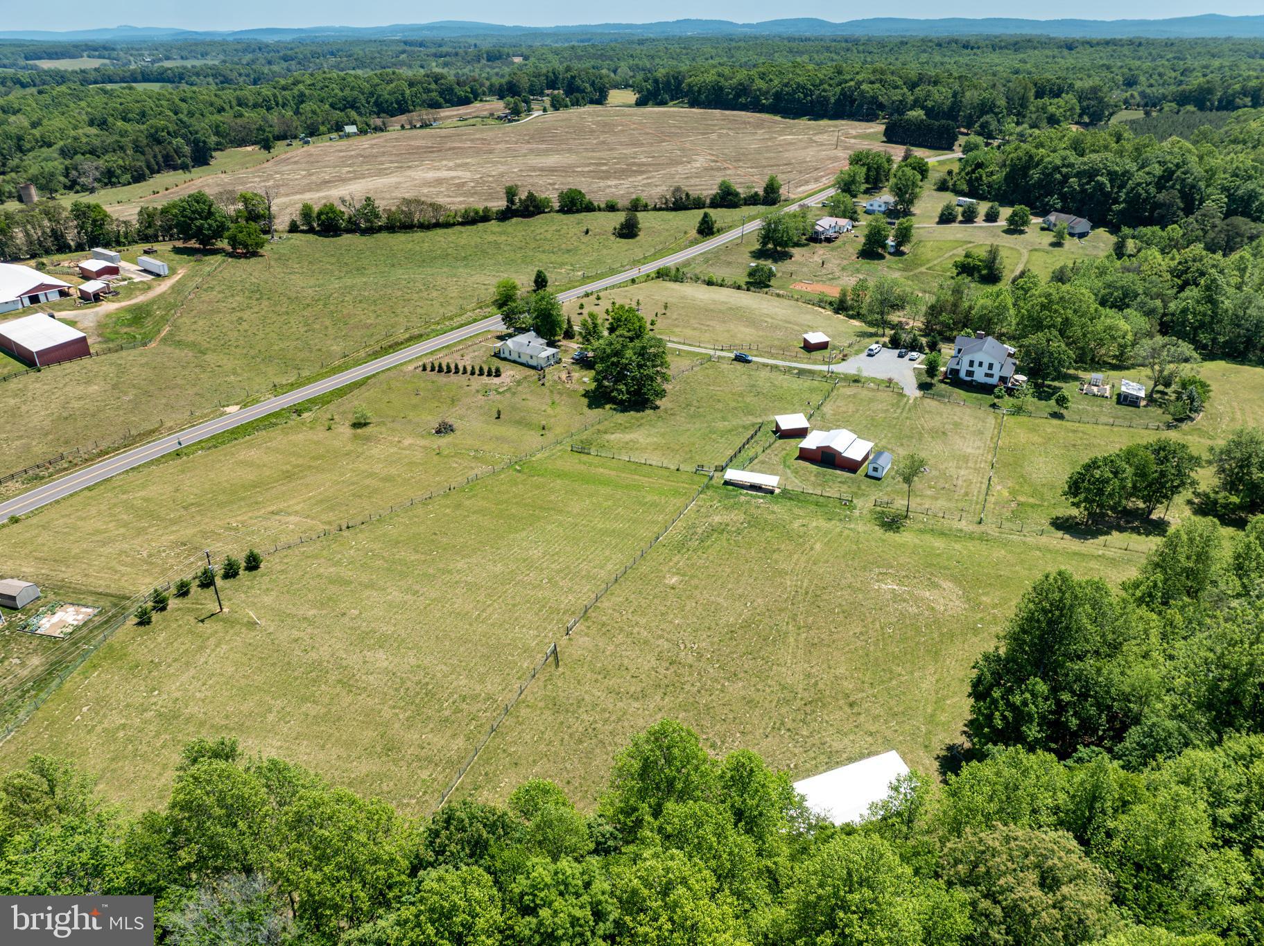 4253 South Blue Ridge Turnpike Rochelle, VA 22738 - Photo 9 of 70