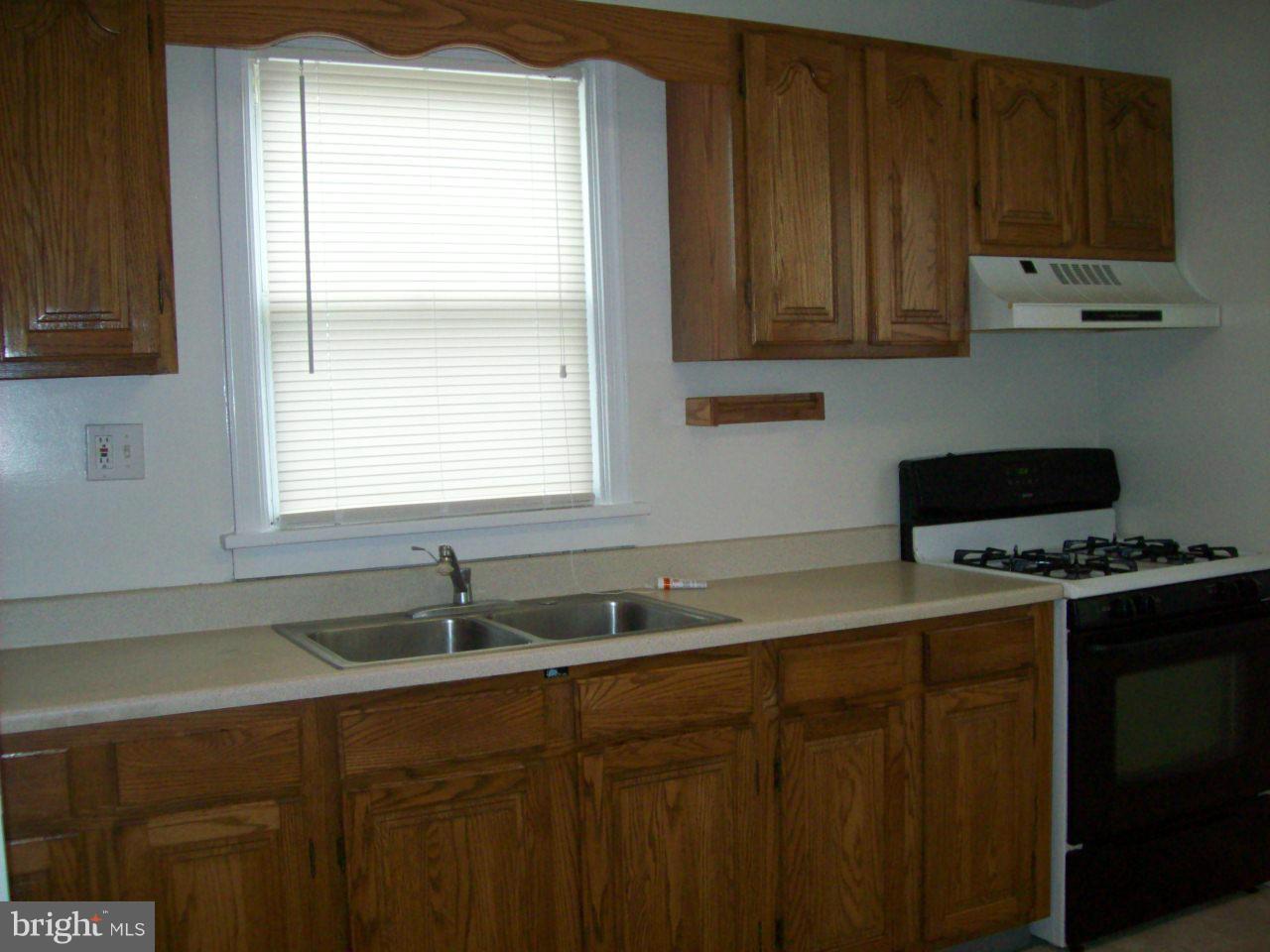 12307 Livingston Street Silver Spring, MD 20902 - Photo 5 of 14 Kitchen