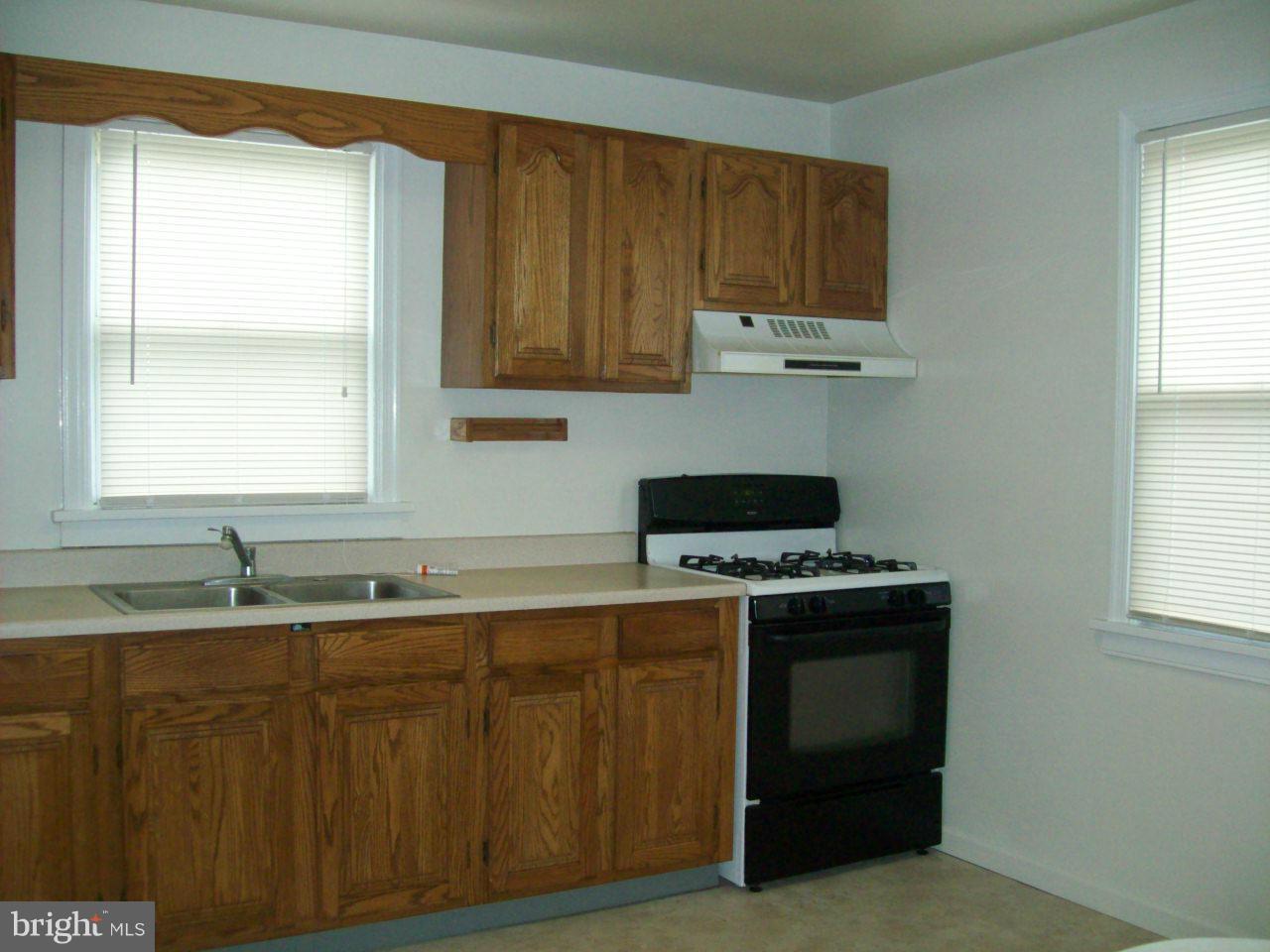 12307 Livingston Street Silver Spring, MD 20902 - Photo 6 of 14 Kitchen