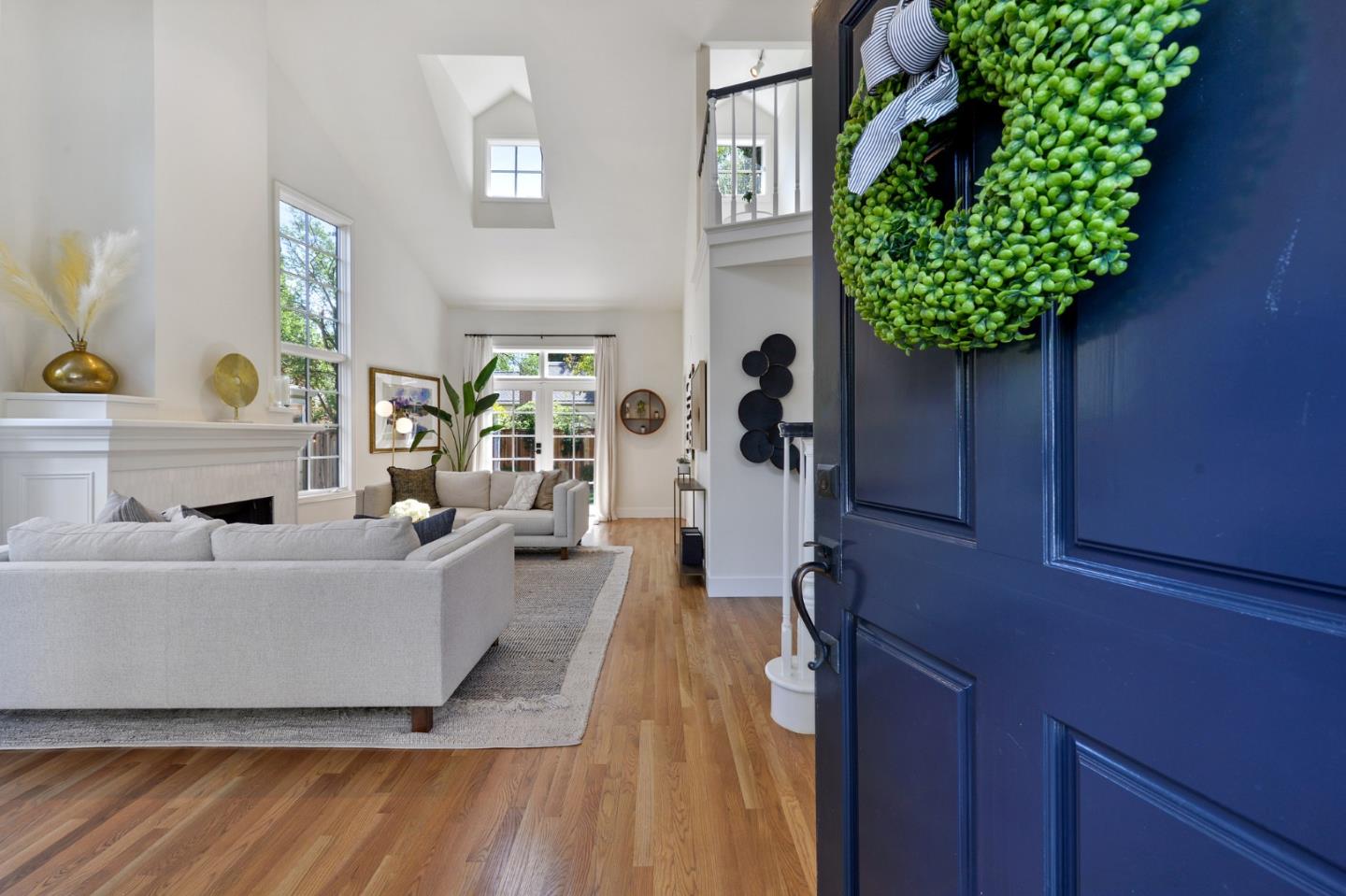751 Partridge Avenue Menlo Park, CA 94025 - Photo 4 of 37 a living room with furniture and a potted plant
