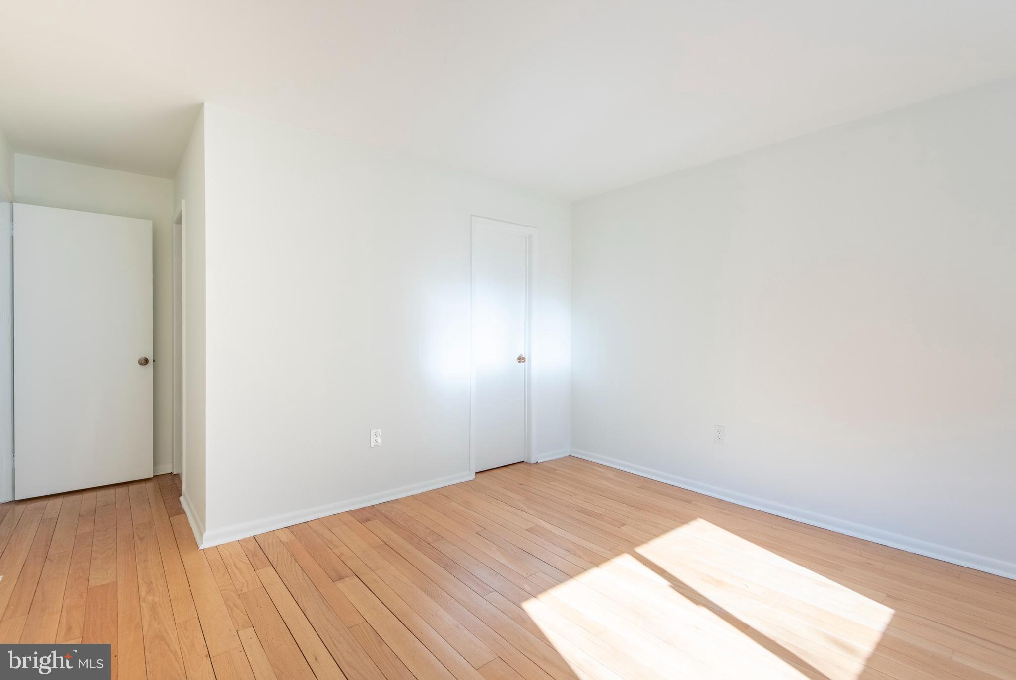 327 Monroe Street, Unit B Philadelphia, PA 19147 - Photo 6 of 24