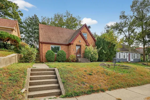 $167,500 | 218 South Rockford Avenue, Rockford, IL 61104