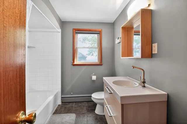 $167,500 | 218 South Rockford Avenue, Rockford, IL 61104