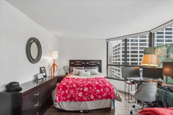 $1,950 | 405 North Wabash Avenue, Unit 1812, Chicago, IL 60611
