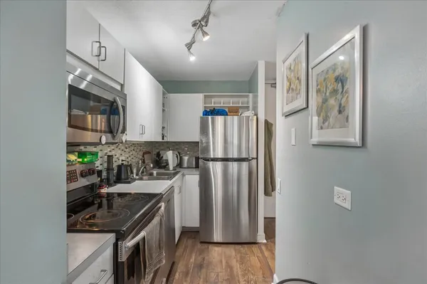 $1,950 | 405 North Wabash Avenue, Unit 1812, Chicago, IL 60611