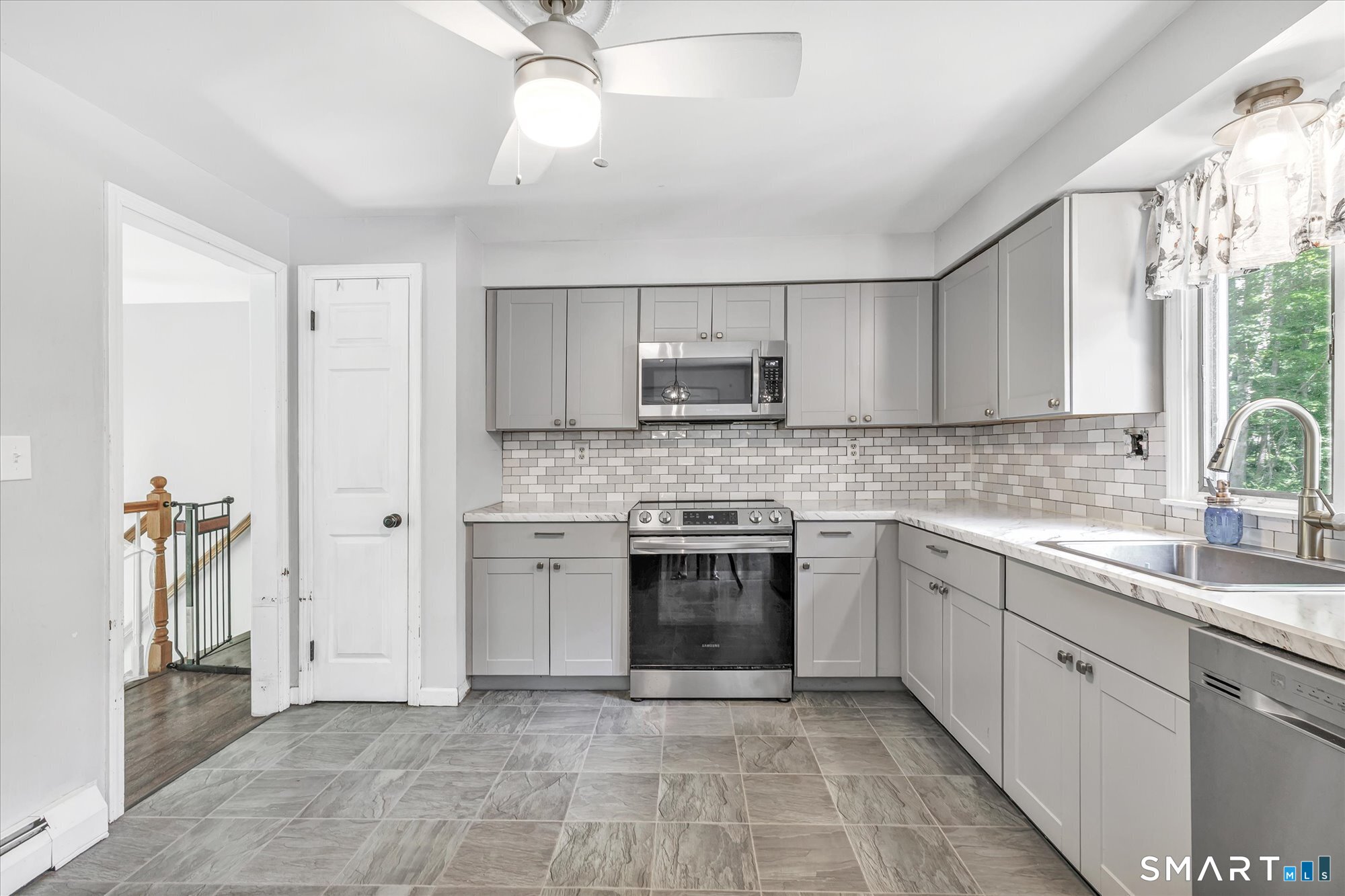 119 Freeman Road Oxford, CT 06478 - Photo 12 of 40