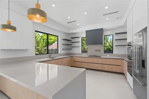 $2,736,000 | 6221 Southwest 60th Street, South Miami, FL 33143