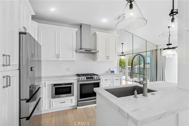 $6,500 | 2010 Barranca, Newport Beach, CA 92660