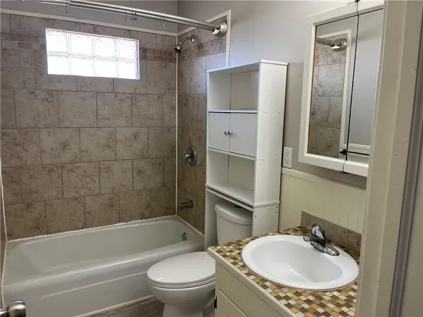 $222,500 | 33915 West 83rd Street, De Soto, KS 66018