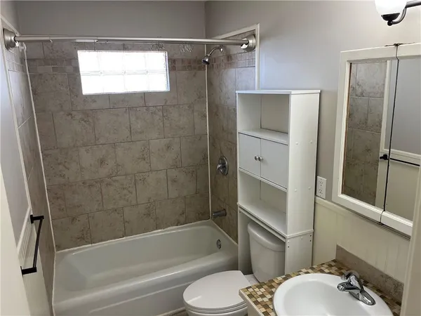 $222,500 | 33915 West 83rd Street, De Soto, KS 66018