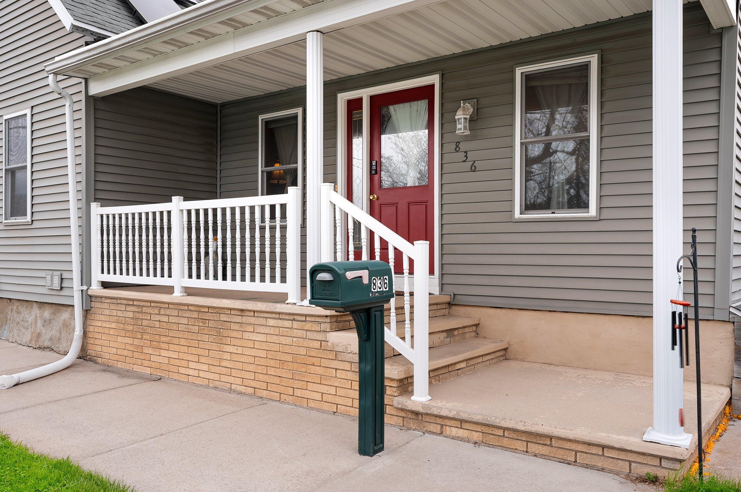 836 West 8th Street Appleton, WI 54914 - Photo 3 of 26
