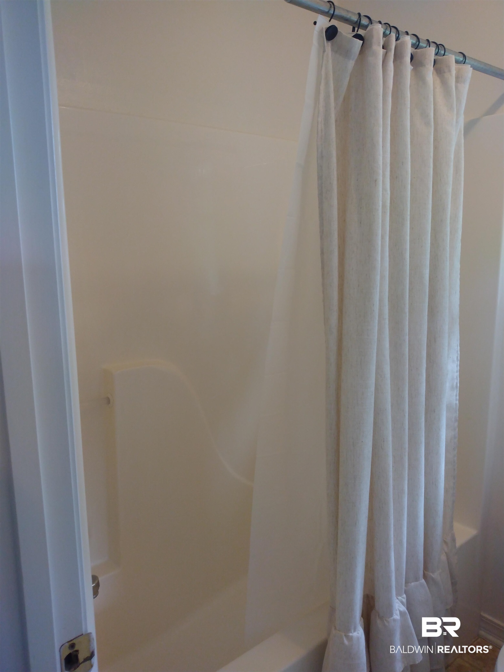 431 Hamilton Boulevard Foley, AL 36535 - Photo 15 of 30 Primary Ensuite Bathroom