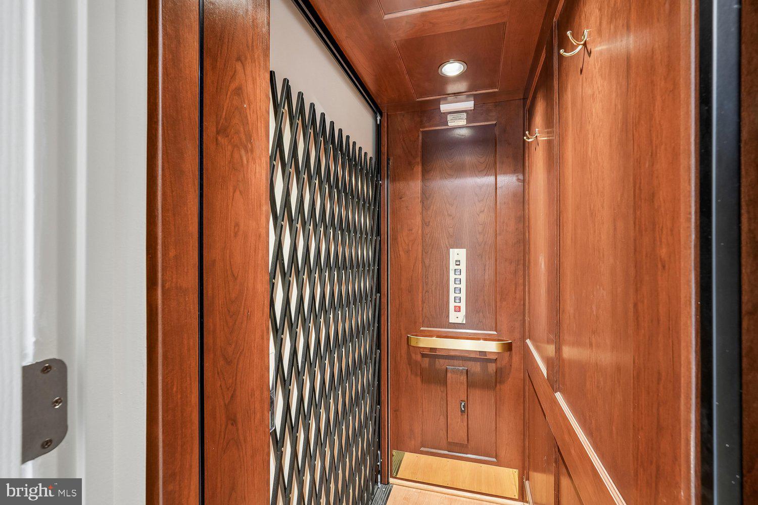 11400 Night Star Way Reston, VA 20194 - Photo 73 of 99 Elevator