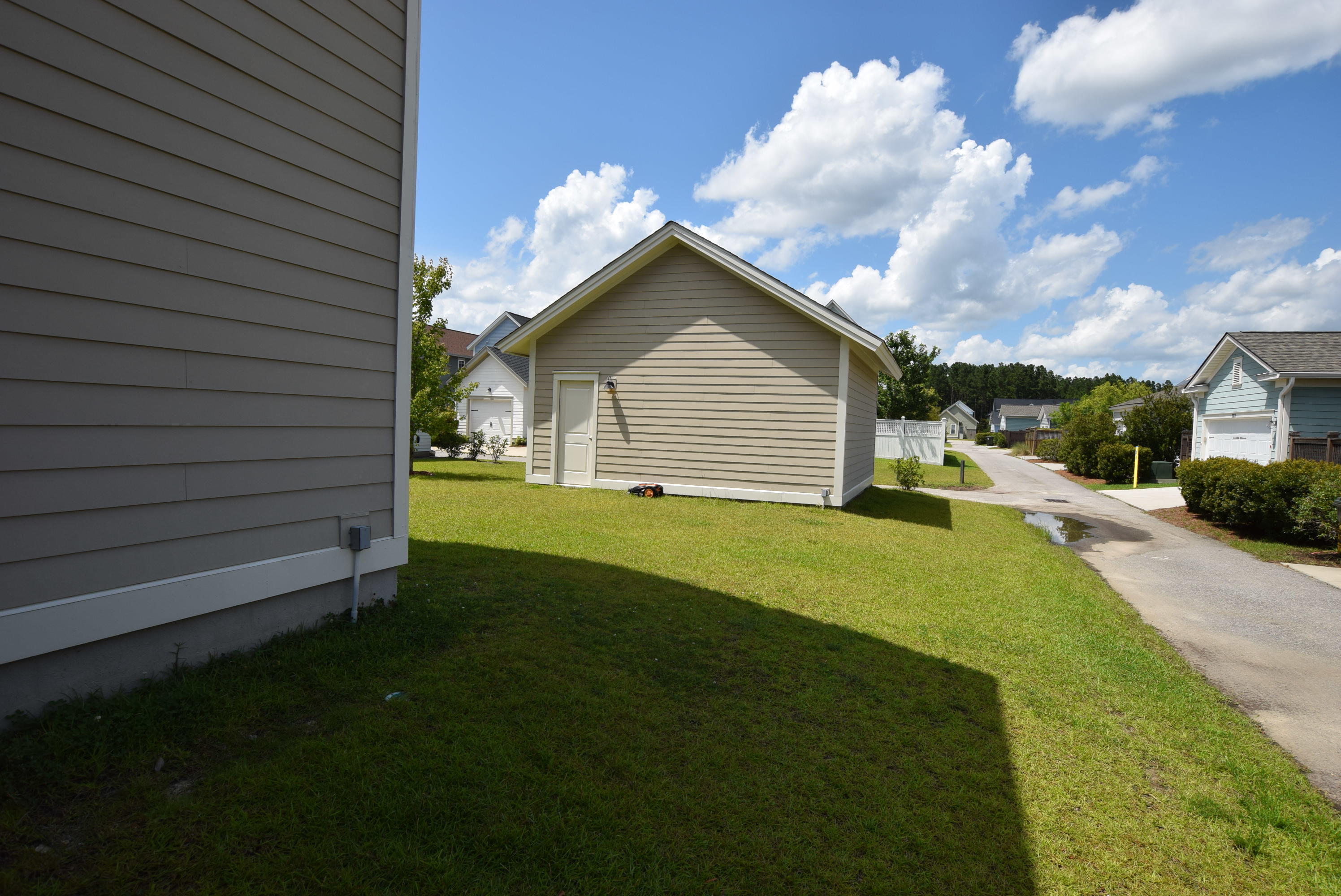 514 Cross Park Lane Summerville, SC 29486 - Photo 31 of 41 Side Yard
