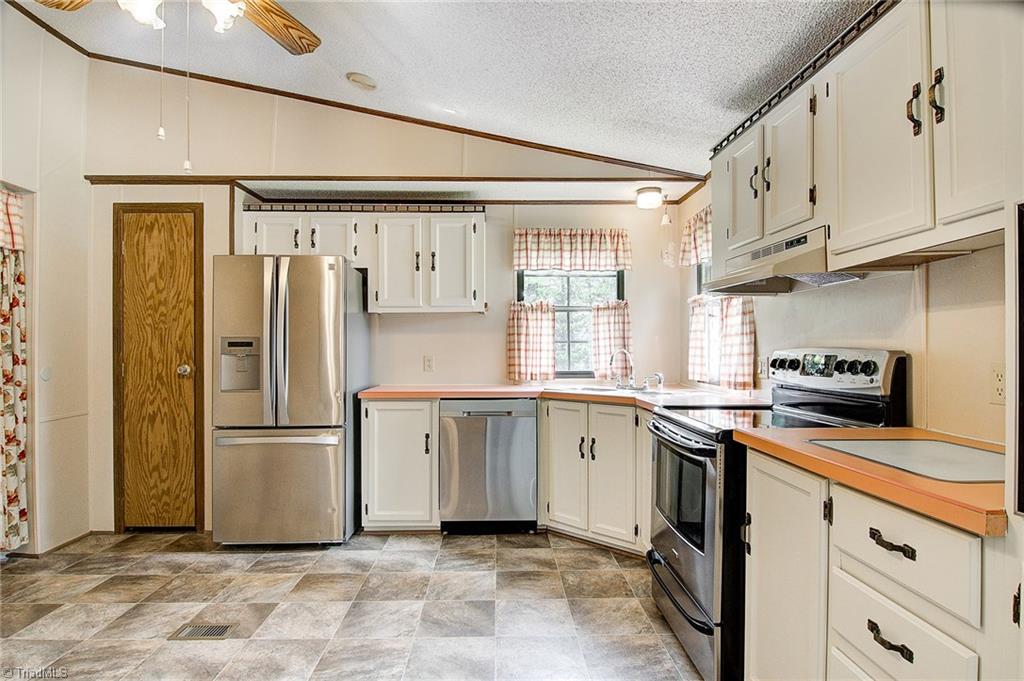 6216 Davis Mill Road Randleman, NC 27317 - Photo 11 of 30 Gallery Image 11