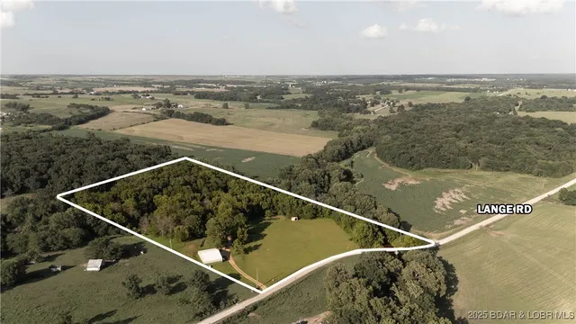$449,000 | 23111 Lange Road, Cole Camp, MO 65325